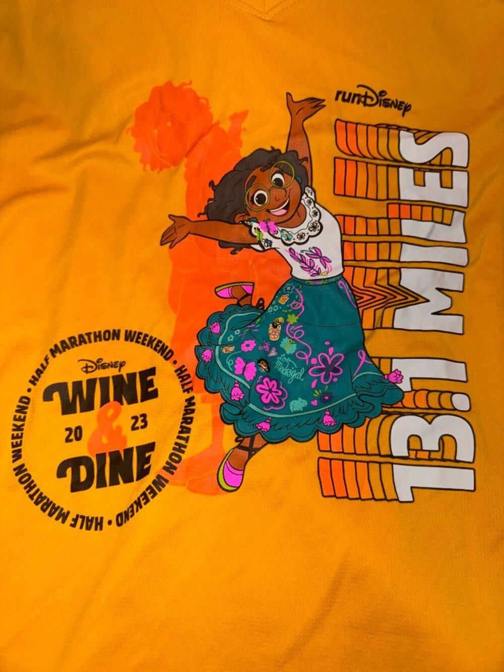 runDisney 2023 Wine & Dine Encanto Half Marathon 13.1 LS Shirt XL